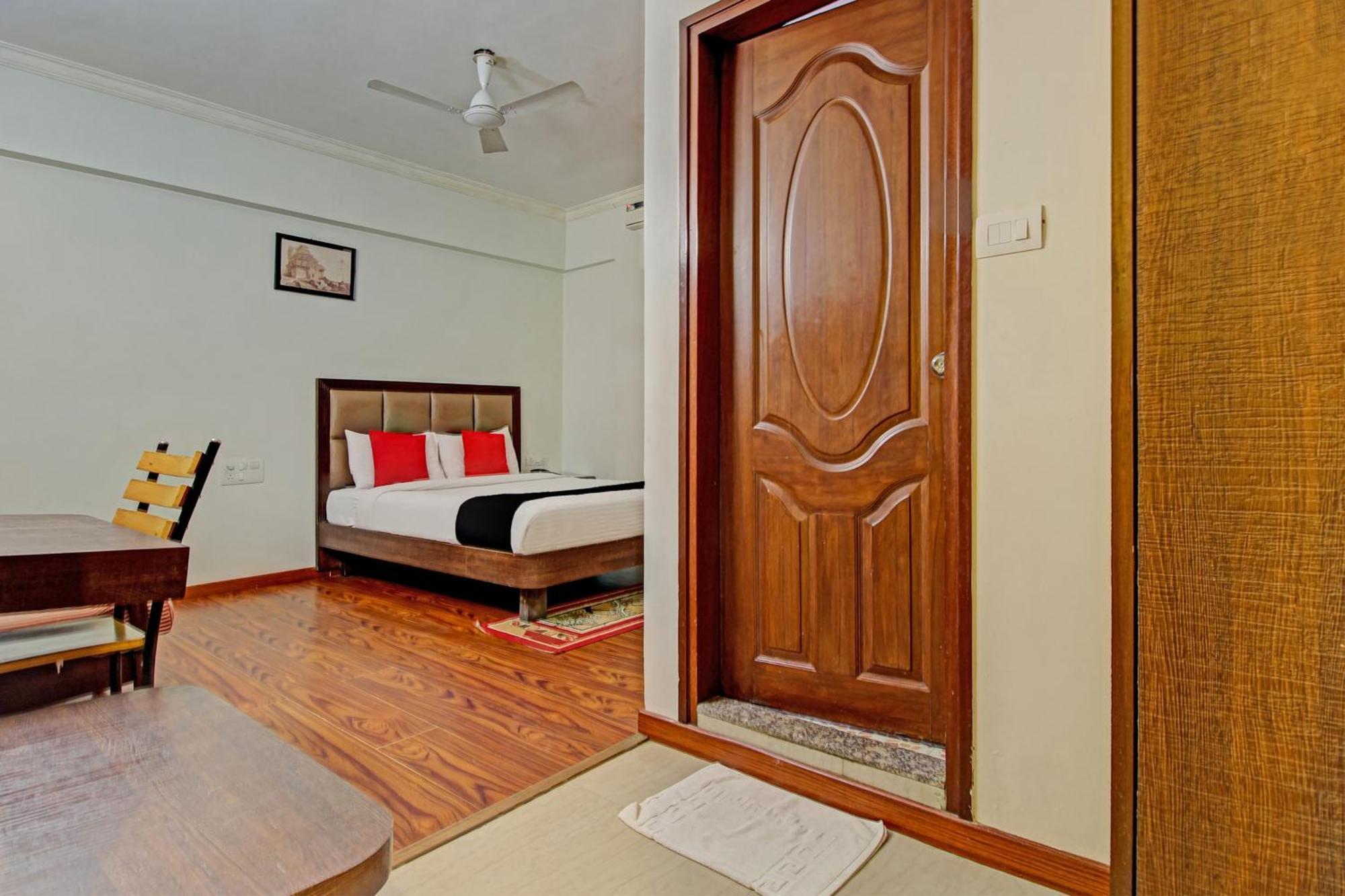 Capital O Sri Krishna Suites Near 7D Voyage Bangalore Exteriör bild
